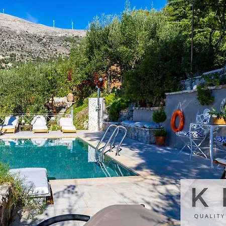 Βίλα Anti-pera With Private Pool In Dilinata Village!
