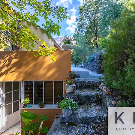 Anti-pera With Private Pool In Dilinata Village! *