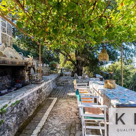 Anti-pera With Private Pool In Dilinata Village! Βίλα